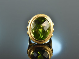 Bremen around 1970! Exquisite large peridot ring gold 750