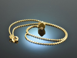 Around 1990! Pretty diamond pendant with chain 0,07 ct...