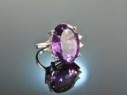 Around 1970! Especially beautiful Cocktail Ring Amethyst...