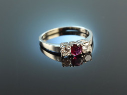 1975! Classic Ruby Brilliant Ring 0,44 ct White Gold 750