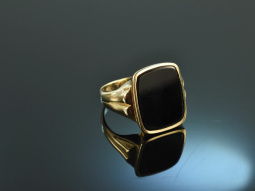 Around 1965! Classic Mens Crest Signet Ring Onyx Gold 333