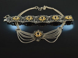 Around 1970! Beautiful traditional jewelry set necklace...