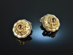 Around 1980! Pretty traditional ear clips garnet silver 835 gold plated