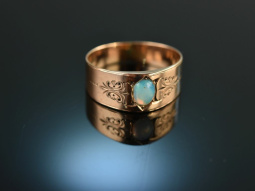 Around 1880! Charming historical ring with opal red gold 333