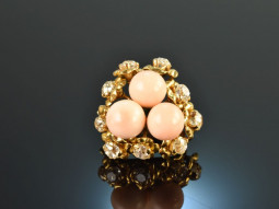 Around 1950! Noble brooch angel skin coral and old cut...
