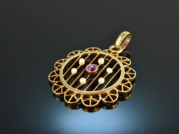 Around 1910! Historic Pendant with Seed Pearls and Verneuil Ruby Gold 585