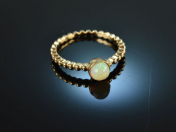 Shiny colours! Fine Opal Ring Gold 585
