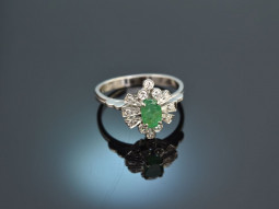 Around 1970! Precious Emerald Diamond Ring White Gold 585