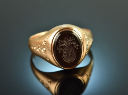 Around 1900! Historical coat of arms signet ring with...