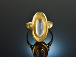 Around 1950! Beautiful vintage ring with moonstone gold 750
