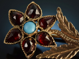 Around 1890! Pretty flower brooch with garnets and turquoise gold 333