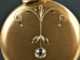 Austria around 1900! H&uuml;scher medallion pendant gold 585