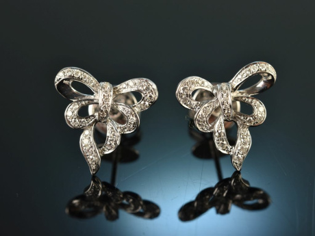 Little Ribbon! Pretty Ribbon Earrings with Diamonds White Gold 750