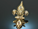 France around 1890! Fleur des Lis pendant with diamond roses and ornamental enamel gold 750