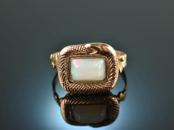 Around 1815! Ouroboros snake ring with opal red gold 585