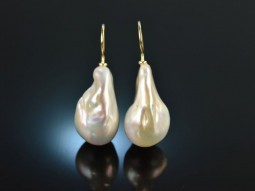 From our workshop! Baroque Freshwater Cultured Pearls...