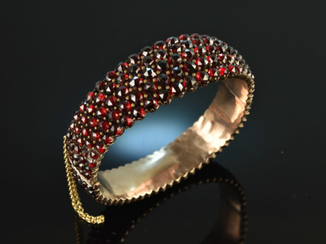 Bohemia around 1860! Beautiful wide garnet bangle tombac