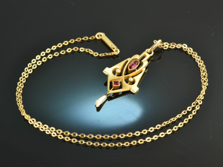 Around 1910! Art Nouveau pendant with chain Verneuil rubies gold 333