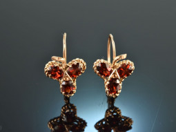 Graz around 1900! Pretty shamrock garnet earrings gold 585