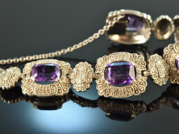 Around 1930! Beautiful Art Deco bracelet with amethysts...