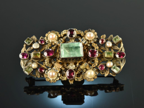 Transylvania around 1880! Imposing brooch with emeralds and pearls silver