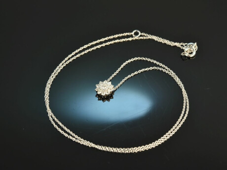 Pretty Sparkle! Collier mit Diamanten 0,25 ct Wei&szlig; Gold 750