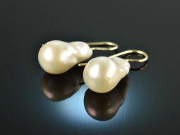 From our workshop! Baroque Freshwater Cultured Pearls...