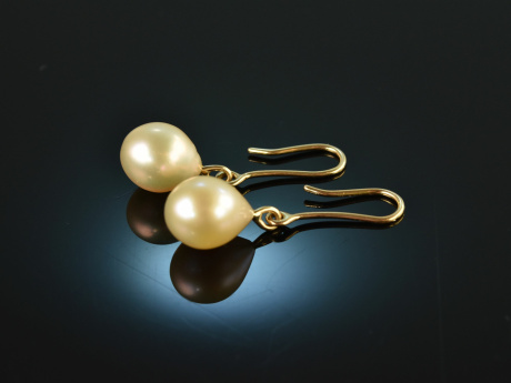 Classic drops! Earrings with freshwater cultured pearls gold 585