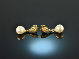 Fine drops! Beautiful Akoya cultured pearl earrings gold 585