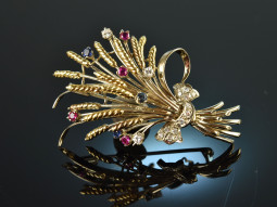 Italy around 1955! Noble brooch with sapphires rubies and...