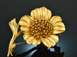 Per Harild Denmark around 1980! High quality flowers brooch gold 750