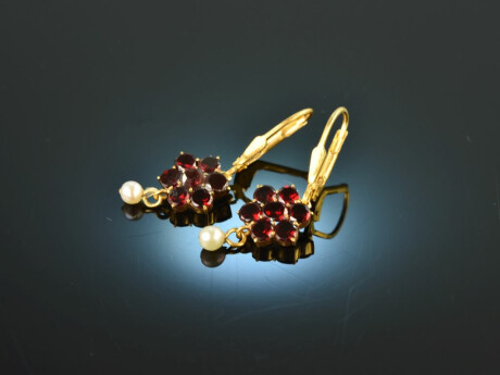 Beautiful garnet traditional earrings with pearl silver gold plated