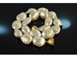 Big Pearls! Big necklace of baroque freshwater cultured...