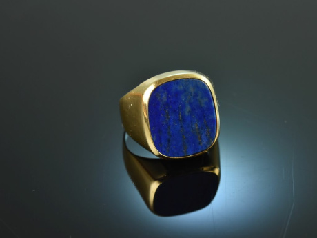 Around 1980! Classic coat of arms signet ring with lapis lazuli gold 333