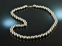 Around 1990! Beautiful silver beads necklace chain...