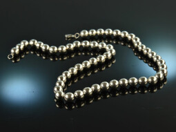 Around 1990! Beautiful silver beads necklace chain...