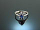 Deep Blue! Sch&ouml;ner Saphir Ring mit Brillanten Wei&szlig; Gold 750