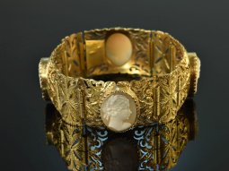 Around 1900! Pretty cameo bracelet silver gold plated