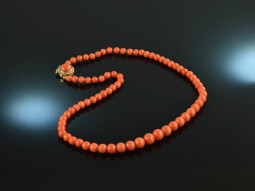 Italy around 1950! Pretty red coral necklace gold 585