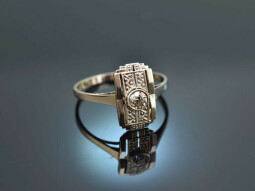 Um 1925! Schlichter Art Deco Ring mit Diamant Wei&szlig;...