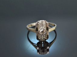 Um 1925! Schlichter Art Deco Ring mit Diamant Wei&szlig;...