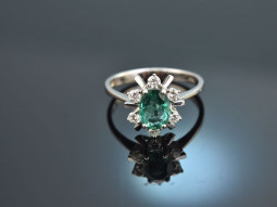 Um 1970! Feiner Smaragd Diamant Ring aus Wei&szlig; Gold 750