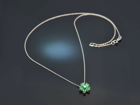 Fine Green! H&uuml;bsches Collier mit Smaragden und Brillant Wei&szlig; Gold 750