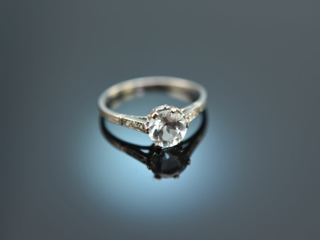 Um 1915! Ring mit wasserblauem Aquamarin und Diamanten Platin 950