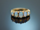 England um 1930! Feiner Ring mit australischen Opalen Gold 375