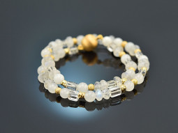 Icy Sparkle! Fancy bracelet with white jade labradorite...
