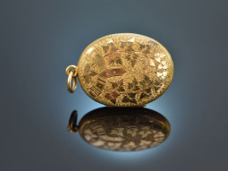 England around 1900! Pretty medallion pendant gold 15 ct