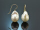 From our studio! Baroque freshwater cultured pearl drop earrings gold 585