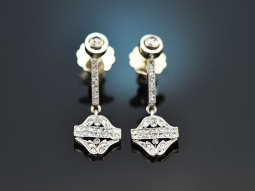 Around 1920! Elegant Art Deco earrings with diamond roses in platinum
