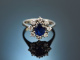 Classy Blue! Zeitloser Saphir Ring mit Brillanten Wei&szlig;gold 585